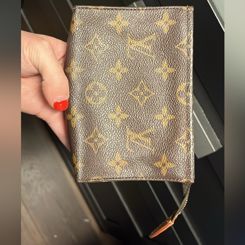 Small toiletry/cosmetic pouch 15cm - Louis Vuitton